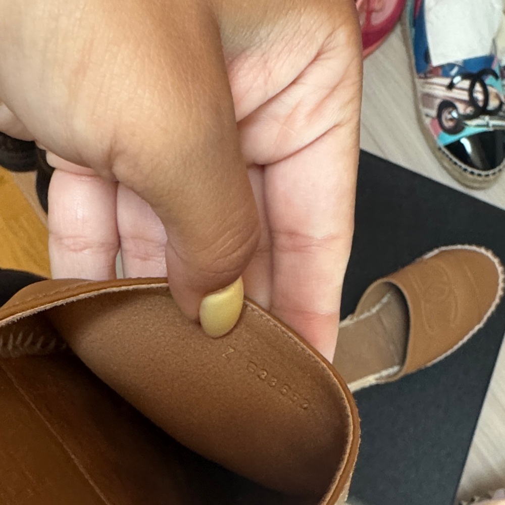 CHANEL Tan Espadrille Slides - Picture 4 of 4